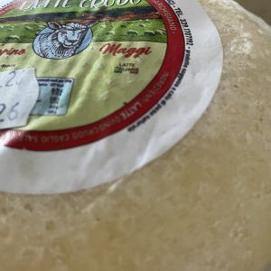 pecorino fresco az. agr. maggi (colfiorito)
